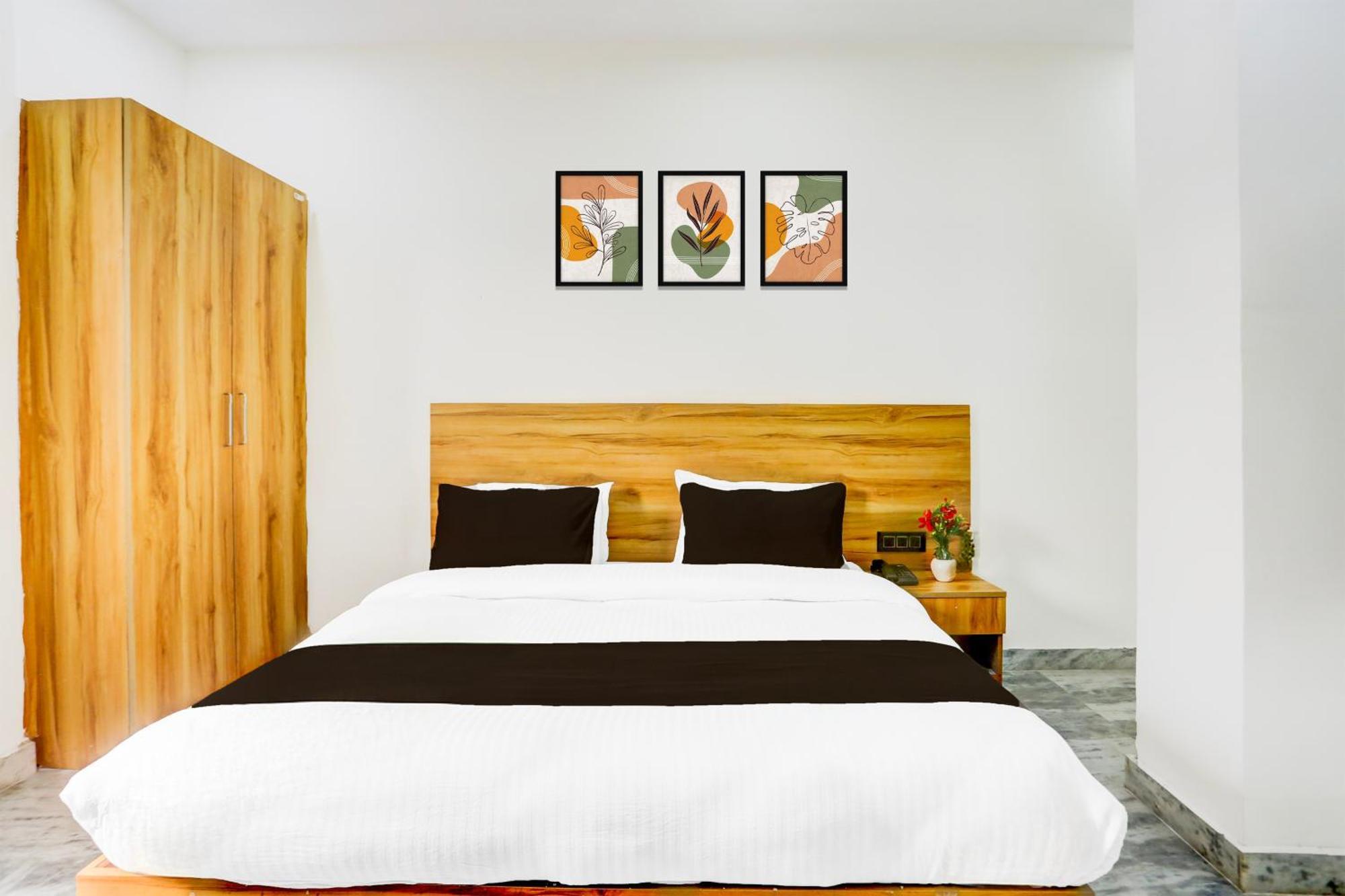 Hotel O The Param Continental