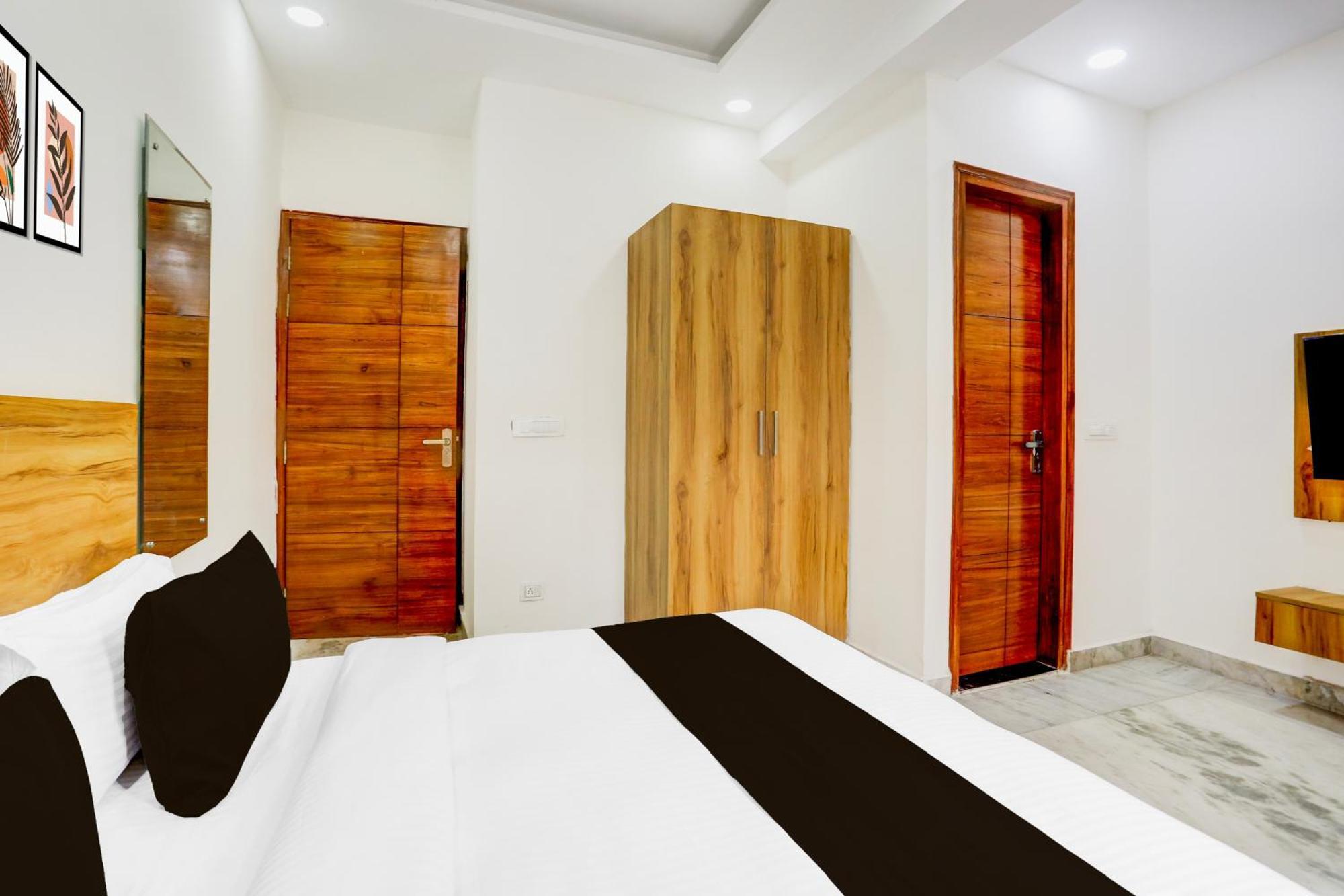 O The Param Continental 2* Delhi (National Capital Territory of India)
