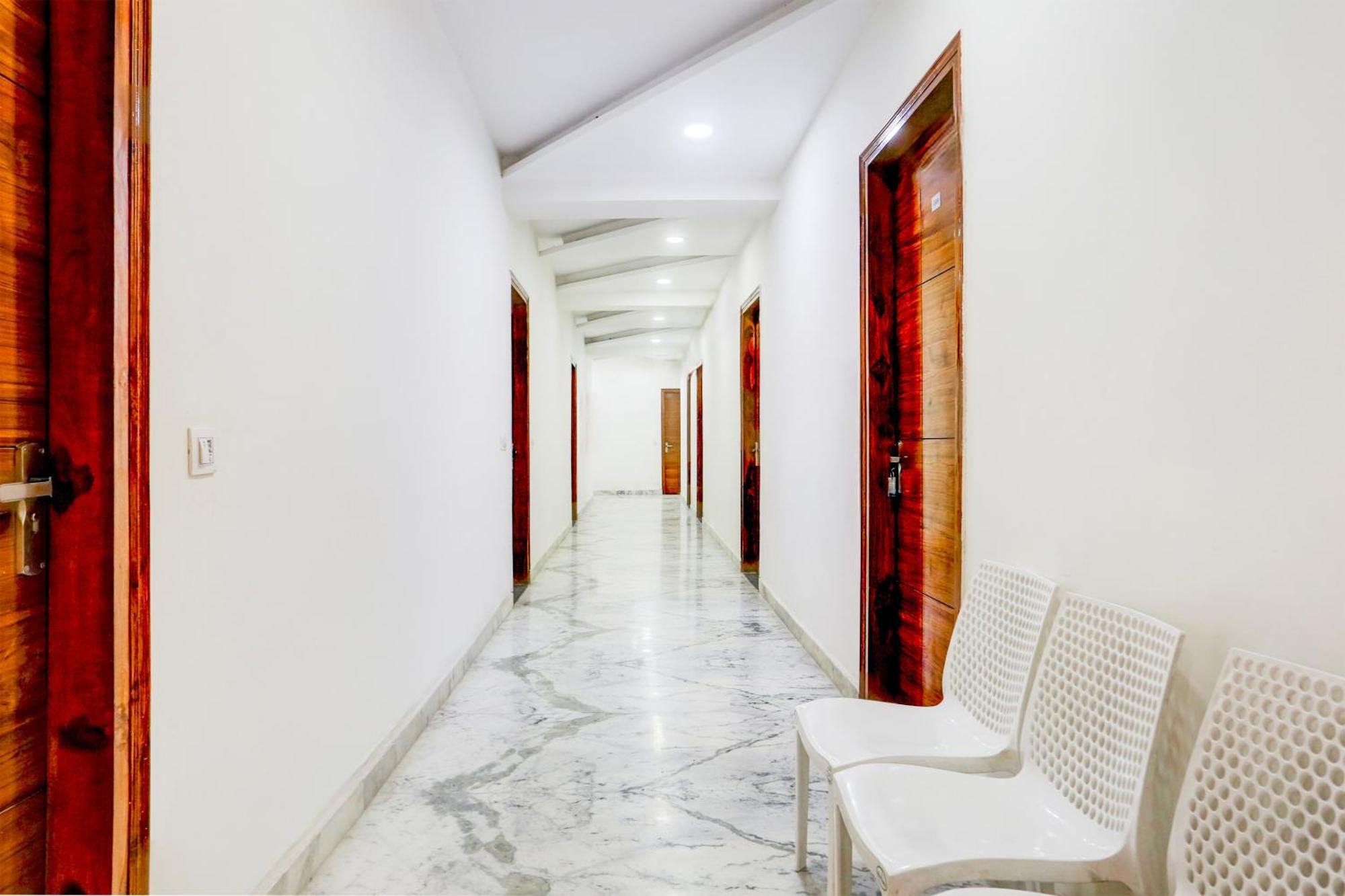 Hotel O The Param Continental
